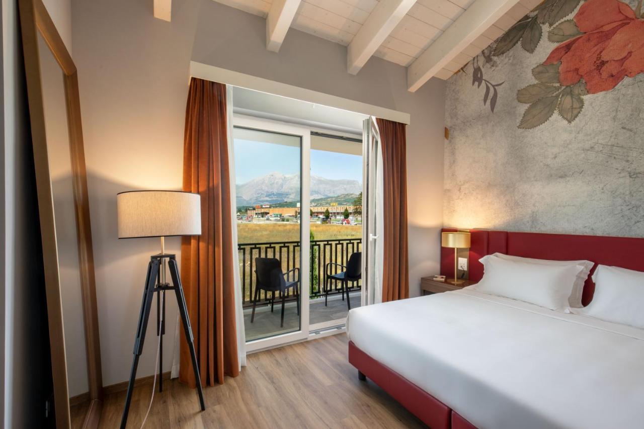 Hotel Della Piana Avezzano Esterno foto