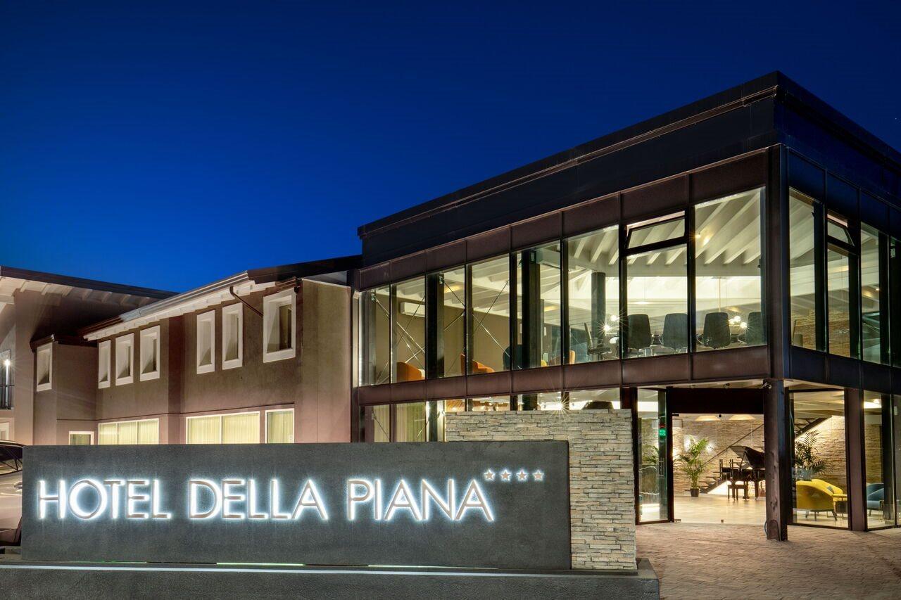 Hotel Della Piana Avezzano Esterno foto